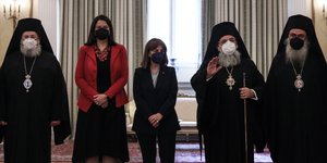 Ο νέος Αρχιεπίσκοπος Κρήτης στο Προεδρικό Μέγαρο με την Κατερίνα Σακελλαροπούλου