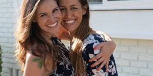 Κατάλαβε ότι ήταν ομοφυλόφιλη μετά από ένα τρίο που έστησε για τον άνδρα της 