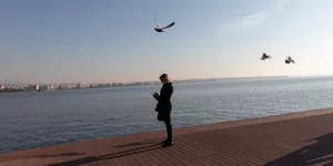 γυναίκα γλαροι θεσσαλονικη 
