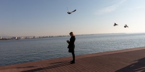 γυναίκα γλαροι θεσσαλονικη 