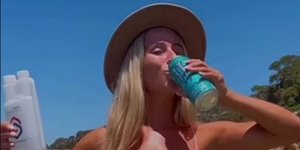 Το επίμαχο στιγμιότυπο με την 21χρονη Κλόε Ρόμπερτς