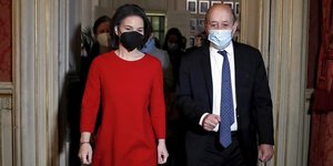 Αναλένα Μπέρμποκ και Ζαν-Ιβ Λε Ντριάν θα επισκεφθούν το Κίεβο με αντικείμενο την ουκρανική κρίση