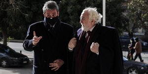 Ο Χρήστος Καλογρίτσας με τον δικηγόρο του Ανδρέα Λοβέρδο