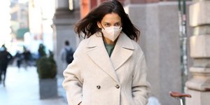 H Kέιτι Χολμς στους δρόμους της Νέας Υόρκης