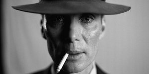 Ο Κίλιαν Μέρφι στον ρόλο του Οπενχάιμερ