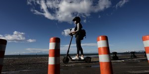 κοπελα πατινι 