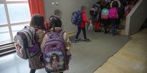 κοριτσια πλατη σακες