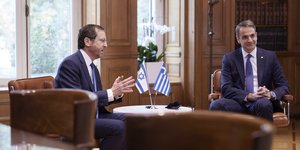 Κυριάκος Μητσοτάκης, Isaac Herzog