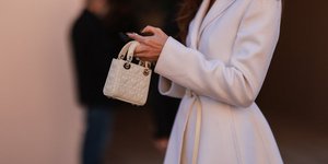 Οι μικρές τσάντες είναι τάση