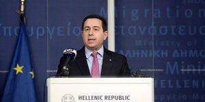 Ο υπουργός Μετανάστευσης και Ασύλου