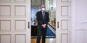 nikos dendias