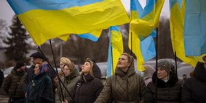 Οι Ουκρανοί γιόρτασαν σήμερα, σε διάφορες πόλεις, την «Ημέρα Ενότητας»