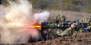 Ο Καθηγητής Ευρωπαϊκής και Συγκριτικής Πολιτικής στο Πάντειο Πανεπιστήμιο στο iefimerida.gr