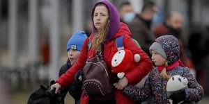 οικογένεια προσφύγων από την ουκρανία