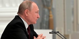 Ο πρόεδρος Πούτιν στο συμβούλιο ασφαλείας της Ρωσίας