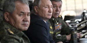 Βλαντιμίρ Πούτιν σταρτιωτικοι 