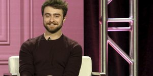 Ντάνιελ Ράντκλιφ ροζ τοίχος