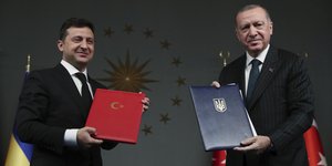 Οι πρόεδροι της Ουκρανίας και της Τουρκίας, Βολοντίμιρ Ζελένσκι και Ρετζέπ Ταγίπ Ερντογάν