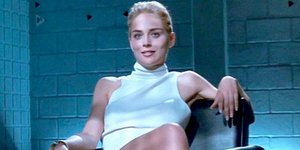 Η Σάρον Στόουν στην περίφημη σκηνή της ανάκρισης