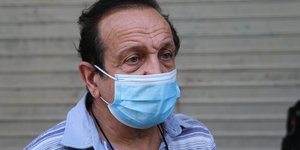 Σπύρος Μπιμπίλας με μάσκα