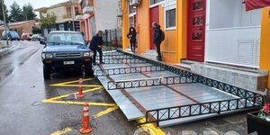 Κατάρρευση στεγάστρου με τραυματίες