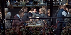 Η Σουηδία κήρυξε μονομερώς... τη λήξη τη πανδημία