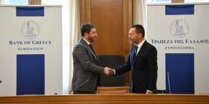 Συνάντηση του Νίκου Ανδρουλάκη με τον Γιάννη Στουρνάρα