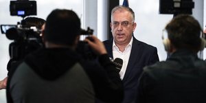 Τάκης Θεοδωρικάκος σε δημοσιογραφους 