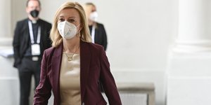 λιζ τρασ με μπορντο