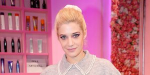 Τζένη Θεωνά 