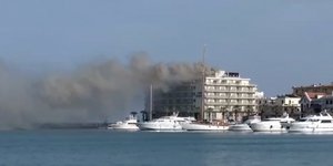 Φωτιά σε ξενοδοχείο στη Χίο