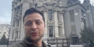 Από βίντεο του Ζελένσκι στο κέντρο του Κιέβου