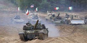 Στιγμιότυπο από άσκηση του ΝΑΤΟ στη Λετονία τον περασμένο Σεπτέμβριο