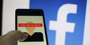 ψεύτικο προφίλ στο facebook