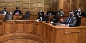 Υπερψηφίστηκε από την Επιτροπή Κοινωνικών Υποθέσεων της Βουλής το νομοσχέδιο για την παράταση των μέτρων κορωνοϊού και τη δωρεά του Ιδρύματος Νιάρχος