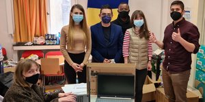 πρωθυπουργικό γραφείο έστειλε ηλεκτρονικό εξοπλισμό για την υποστήριξη των ουκρανικών κοινοτήτων