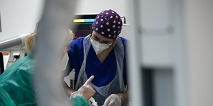γιατρος μπαντανα αστερακια