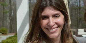 η Τζένιφερ Ντούλος