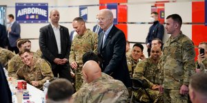 Τζο Μπάιντεν82η Αερομεταφερόμενη Μεραρχία Πολωνία