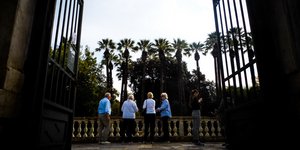 καγκελοπορτα πλατες 