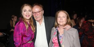 Η Σμαράγδα Καρύδη με τους γονείς της