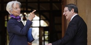 Λαγκαρντ δείχνει σε Αναστασιαδη