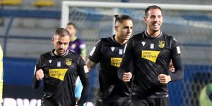 Κρίσιμο «διπλό» πανηγύρισε η Λαμία επί του Παναιτωλικού στην πρεμιέρα των πλέι άουτ της Super League