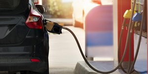 αντλία στο βενζινάδικο 