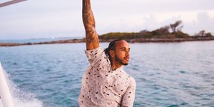 Ξανά μόνος ο Lewis Hamilton, χώρισε Camila Kendra