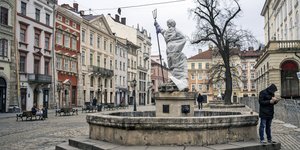 πλατεια αγαλμα ποσειδωνα 