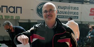 Ο πρόεδρος του Ερασιτέχνη Παναθηναϊκού, Παναγιώτης Μαλακατές, στις εκλογές για τη «Διπλή Ανάπλαση»