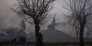 καταστροφές μετά από βομβαρδισμό στη Μαριούπολη