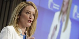 H πρόεδρος του Ευρωπαϊκού Κοινοβουλίου, Ρομπέρτα Μετσόλα