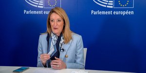 Η πρόεδρος του Ευρωκοινοβουλίου, Ρομπέρτα Μετσόλα σε διακοινοβουλευτική συνάντηση για την Ουκρανία